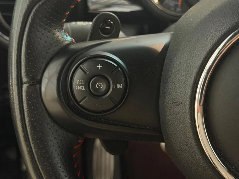 Image secondaire de MINI COOPER S - JCW - Cabriolet - 192 CV - DKG - Cuir/Alcantara - 91000 km