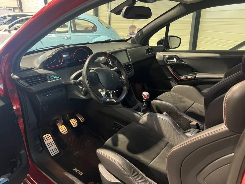 Image secondaire de PEUGEOT 208 GTI - 1.6 THP - 208 cv - BPS - 2018 - 156 000 Km - Carplay - Caméra de recul