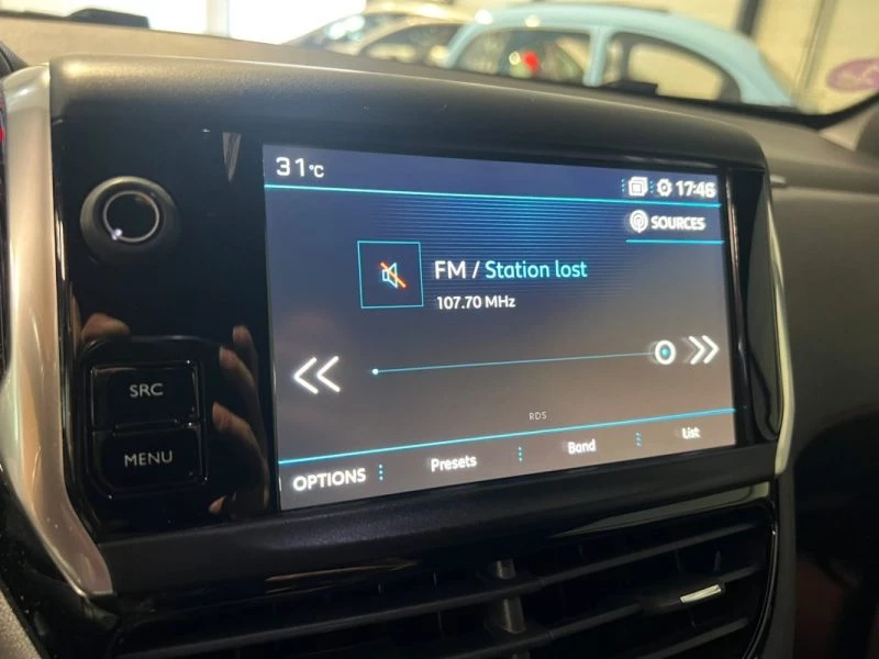 Image secondaire de PEUGEOT 208 GTI - 1.6 THP - 208 cv - BPS - 2018 - 156 000 Km - Carplay - Caméra de recul