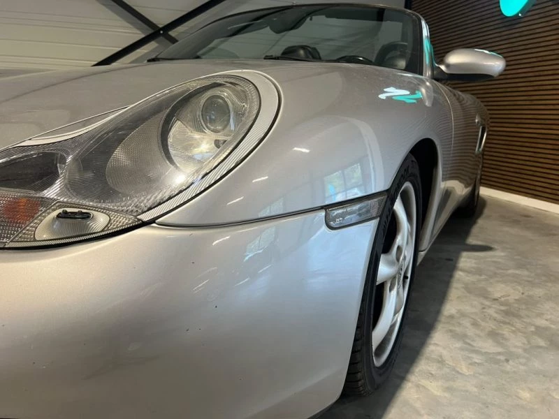 Image secondaire de PORSCHE BOXSTER - 2.7 - 220 cv - 2000 - 197 000 Km - Sièges chauffants - Xenon