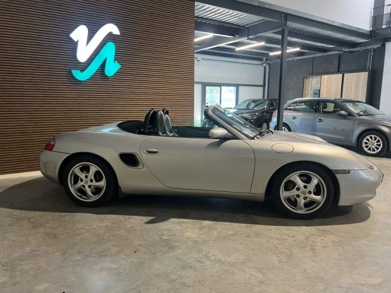 Image secondaire de PORSCHE BOXSTER - 2.7 - 220 cv - 2000 - 197 000 Km - Sièges chauffants - Xenon