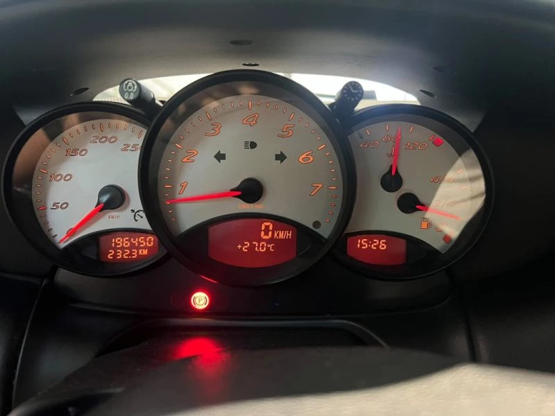 Image secondaire de PORSCHE BOXSTER - 2.7 - 220 cv - 2000 - 197 000 Km - Sièges chauffants - Xenon