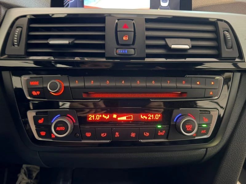 Image secondaire de BMW - SERIE 4 - 435i PACK M - 306 cv - Cabriolet - Intérieur cuir - 2013 - 85000 km
