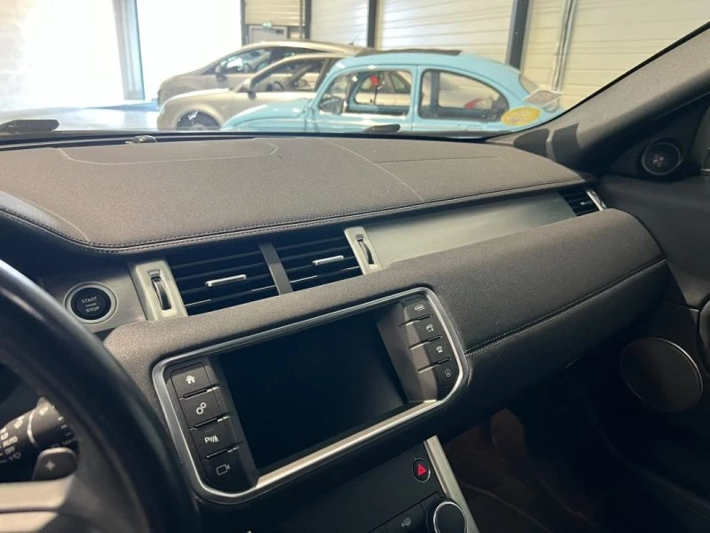 Image secondaire de LAND ROVER - RANGE ROVER EVOQUE - 2.0 D - 4X4 - SE DYNAMIC - 180CV - 2017 - Attelage - BVA