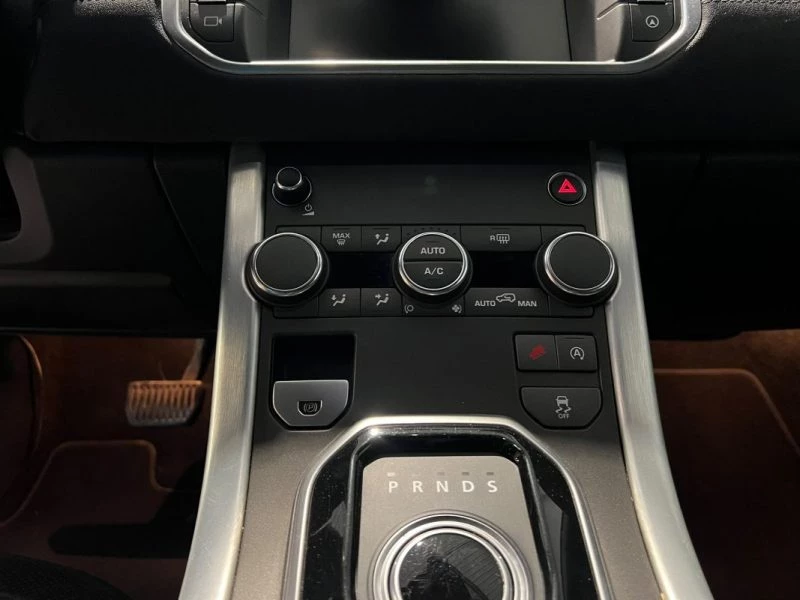 Image secondaire de LAND ROVER - RANGE ROVER EVOQUE - 2.0 D - 4X4 - SE DYNAMIC - 180CV - 2017 - Attelage - BVA