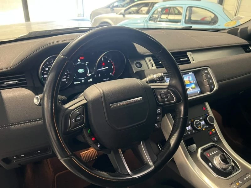 Image secondaire de LAND ROVER - RANGE ROVER EVOQUE - 2.0 D - 4X4 - SE DYNAMIC - 180CV - 2017 - Attelage - BVA