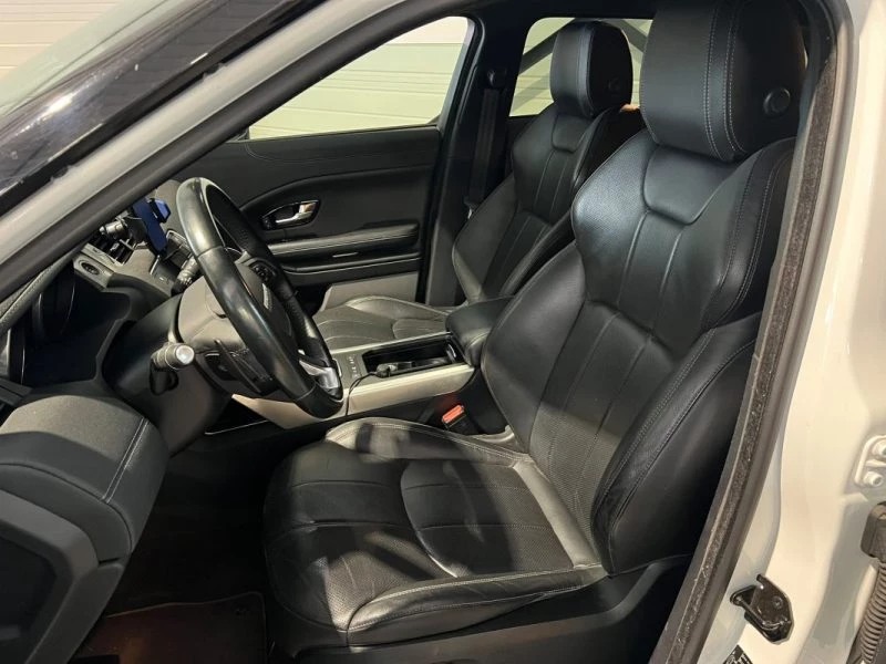 Image secondaire de LAND ROVER - RANGE ROVER EVOQUE - 2.0 D - 4X4 - SE DYNAMIC - 180CV - 2017 - Attelage - BVA