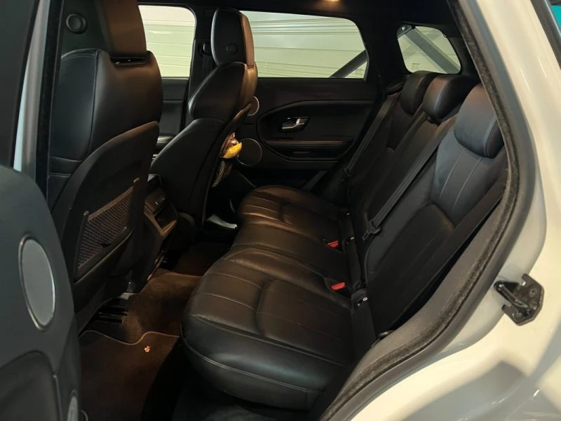 Image secondaire de LAND ROVER - RANGE ROVER EVOQUE - 2.0 D - 4X4 - SE DYNAMIC - 180CV - 2017 - Attelage - BVA