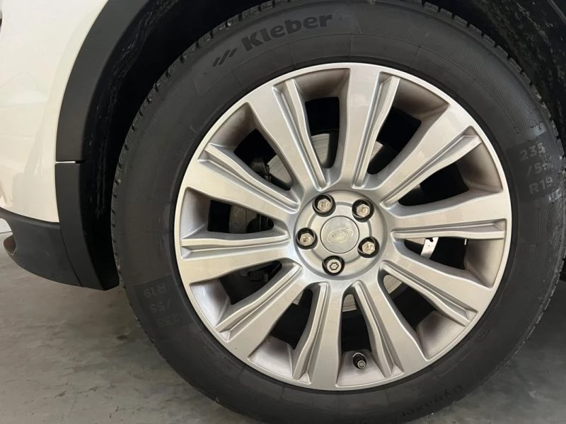 Image secondaire de LAND ROVER - RANGE ROVER EVOQUE - 2.0 D - 4X4 - SE DYNAMIC - 180CV - 2017 - Attelage - BVA