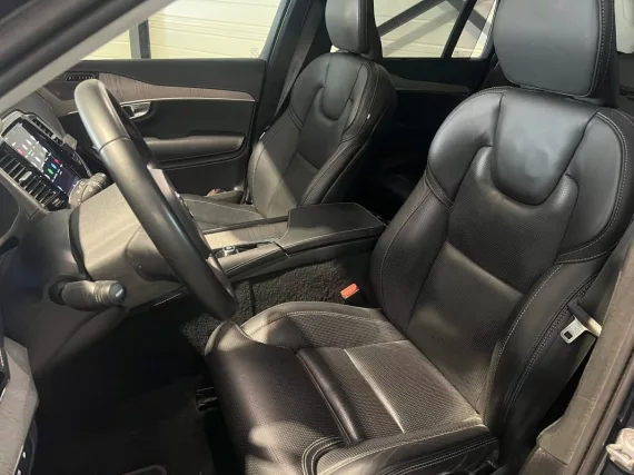 Image secondaire de Volvo XC90 T8 AWD Recharge - Ultimate Chrome