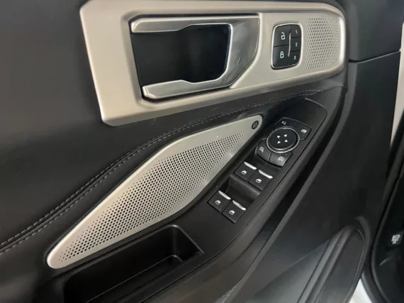 Image secondaire de Ford Explorer Platinium