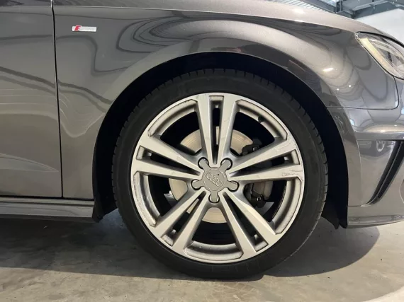 Image secondaire de Audi A3 2.0 TDI 184 Ambiente Quattro S Tronic s line