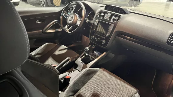 Image secondaire de Volkswagen Scirocco III 2.0 TSI 180 ch Black Session