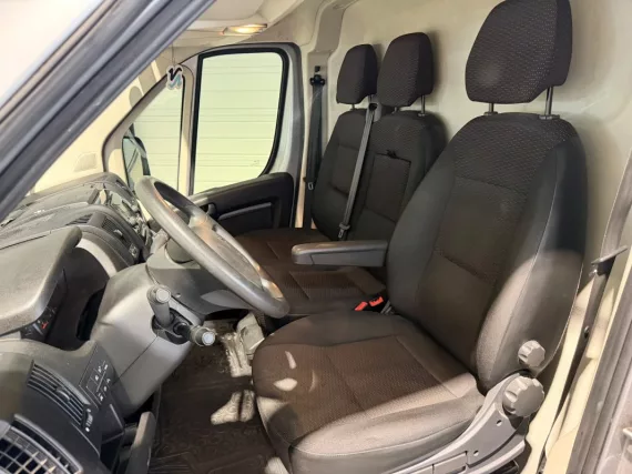 Image secondaire de Peugeot Boxer Camionnette 2.2 BlueHDi 140