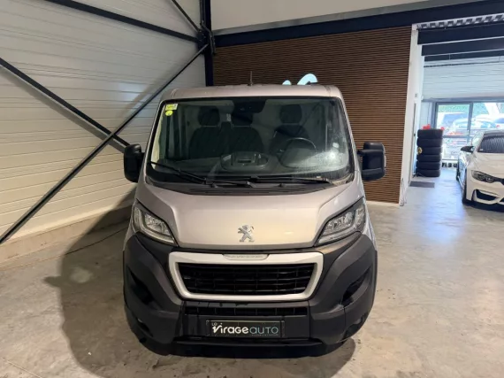 Image secondaire de Peugeot Boxer Camionnette 2.2 BlueHDi 140