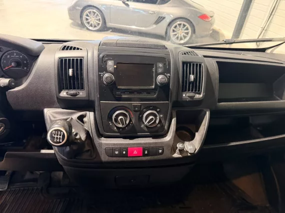 Image secondaire de Peugeot Boxer Camionnette 2.2 BlueHDi 140