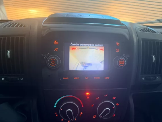 Image secondaire de Peugeot Boxer Camionnette 2.2 BlueHDi 140