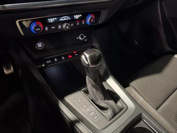 Image secondaire de Audi Q3 35 TFSI Mild Hybrid S Line