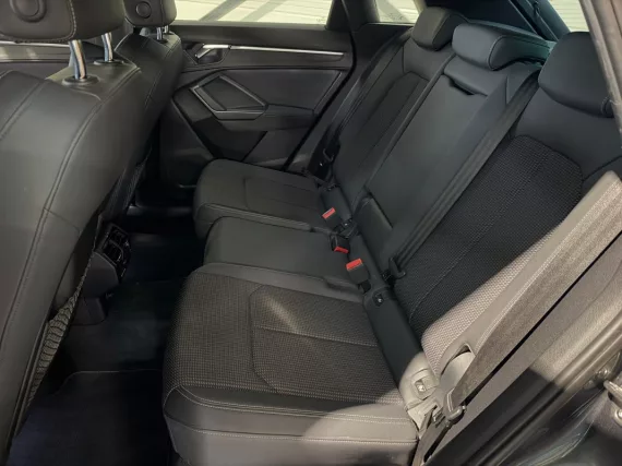 Image secondaire de Audi Q3 35 TFSI Mild Hybrid S Line