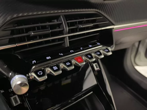 Image secondaire de Peugeot 208 II 1.5 BlueHDI 100 GT Line