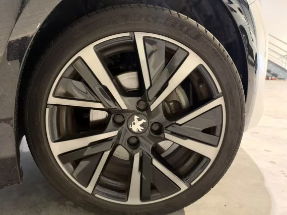 Image secondaire de Peugeot 208 II 1.5 BlueHDI 100 GT Line