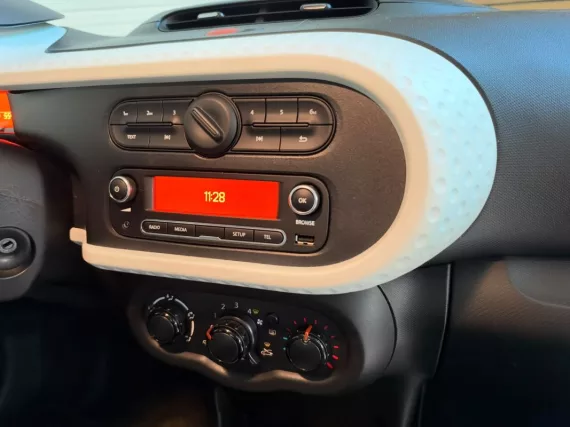 Image secondaire de Renault Twingo III 1.0 SCe 65 life